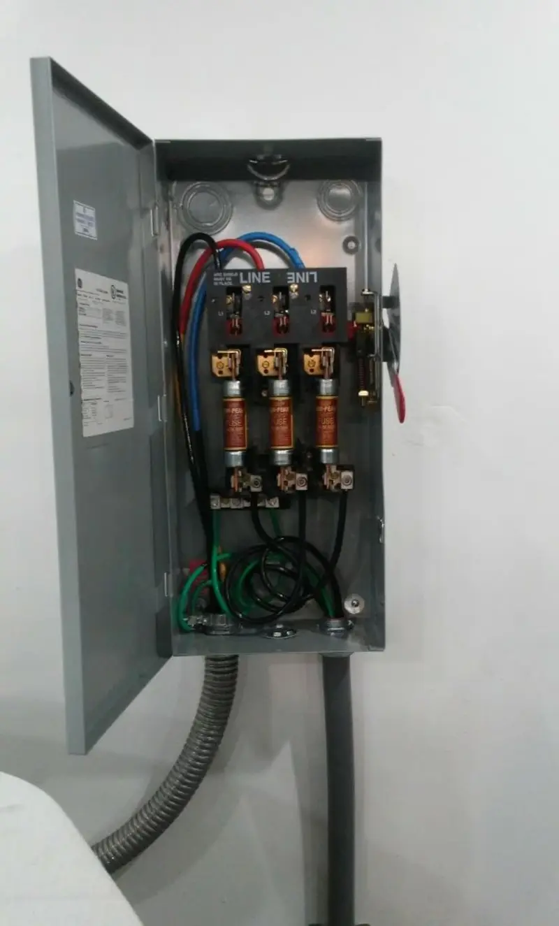 Three-phase disconnect switch installed for Smoke Detector Installation in Liberty Hill